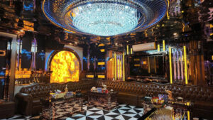 Không gian riêng tư tuyệt đối tại Karaoke Royal KTV Cầu Giấy